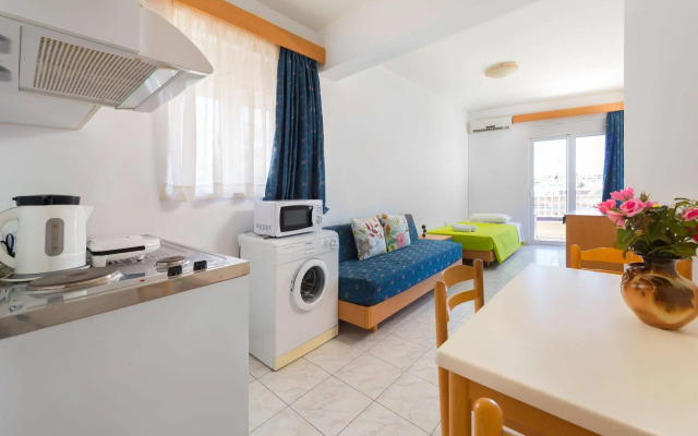 Yiannis Apartments