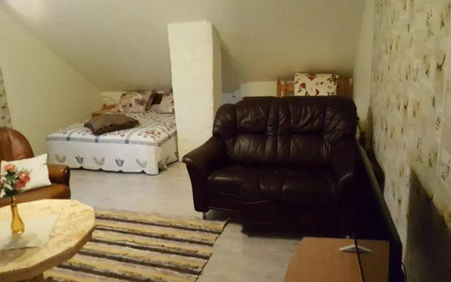 Summer Apartment