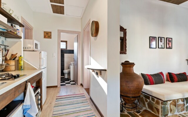 Snug Apartment in Agios Nikolaos With Garden