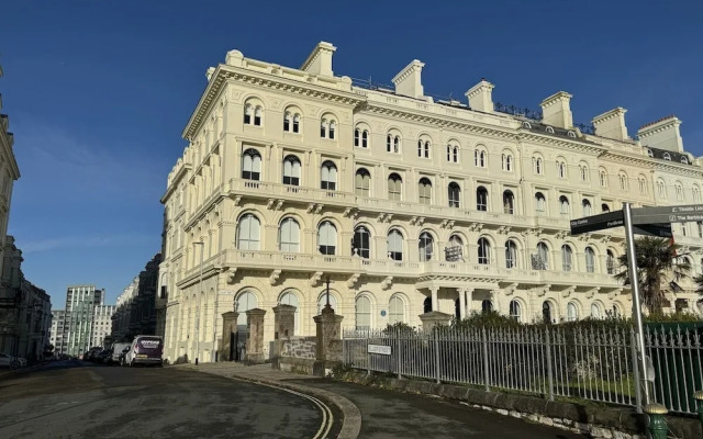 Elliott Terrace by Pureserviced.