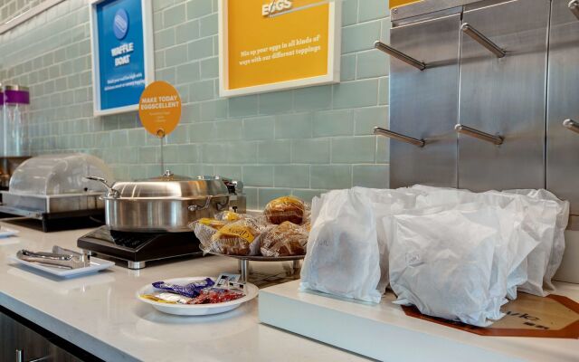 Tru by Hilton Knoxville West Turkey Creek