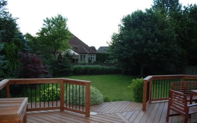 Vineyard Villa House