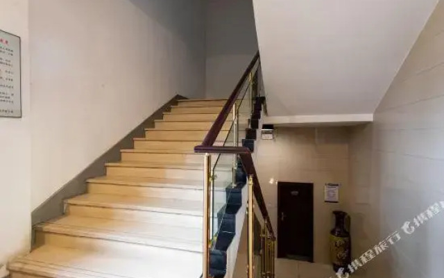 Zhenjiang Jiaofu Hotel
