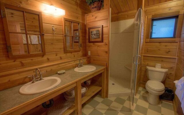 Smokey Joes by Lake Tahoe Accommodations