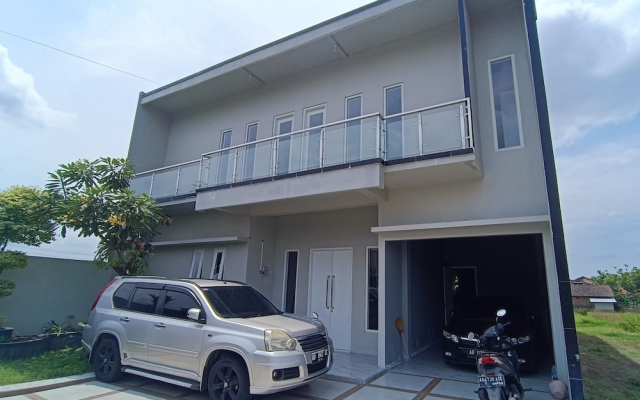 OYO 93885 D'harjo Guesthouse