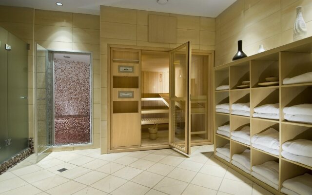 Crowne Plaza Malpensa Airport by IHG