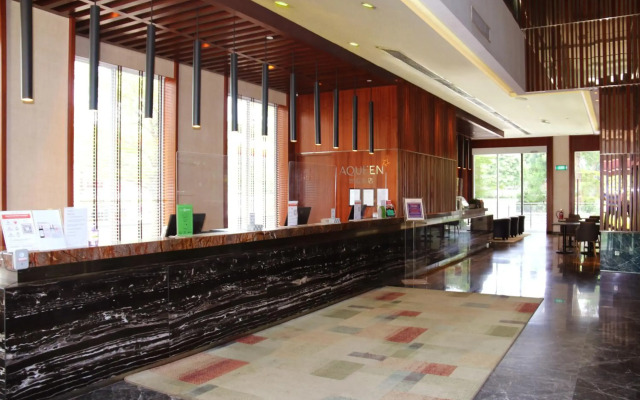 Aqueen Hotel Paya Lebar