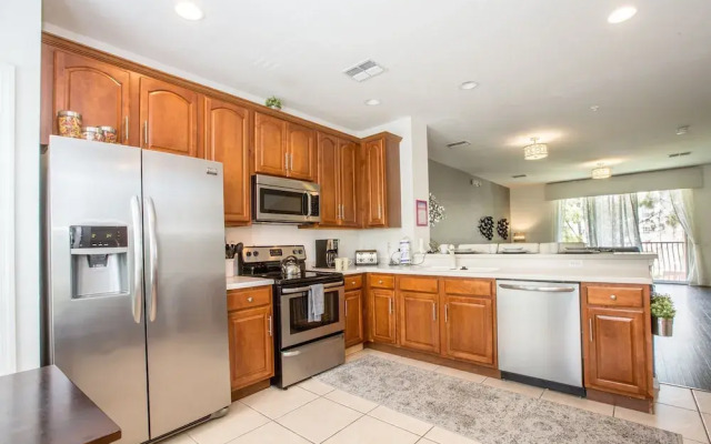 Tropical Dreams Townhome 3 Bedroom Condo by RedAwning