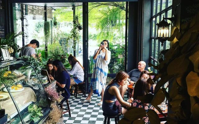 Mountscene at Cervidae