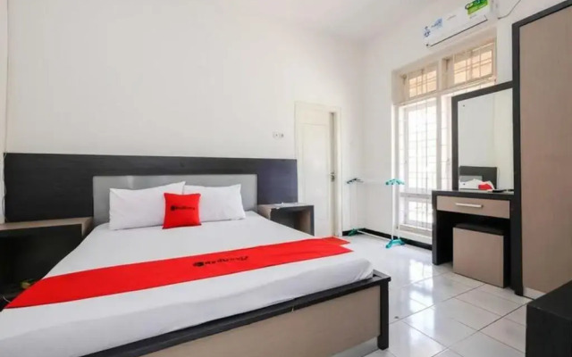 RedDoorz near Moro Mall Purwokerto