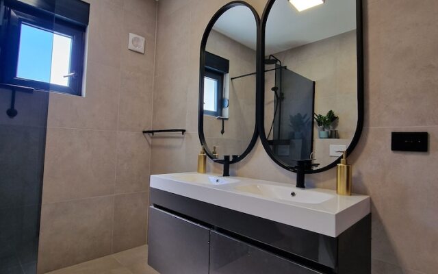 Emilie Apartment and Villa