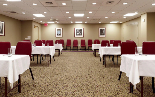 Club Quarters Hotel Downtown, Houston