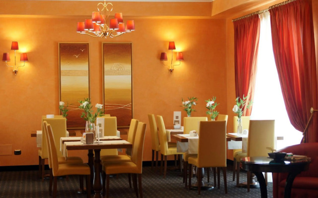 Bräm Hotel
