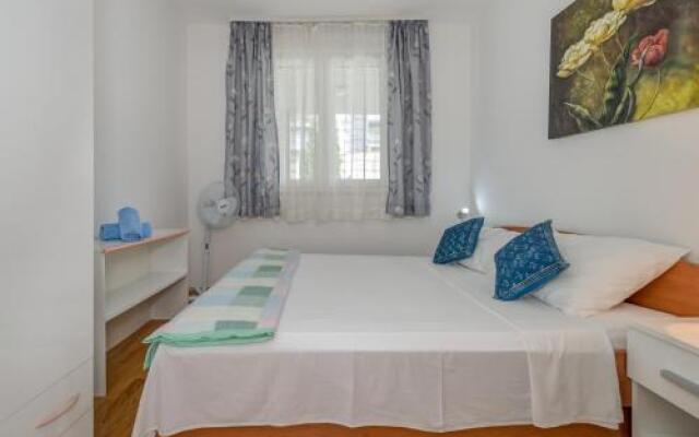 LCT Beacfront apartment ZS