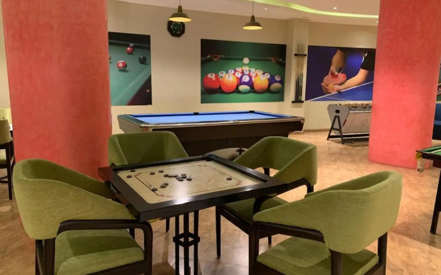 Luxurious Studio Homes Nr Surat Airport by Nirvana Hospitality