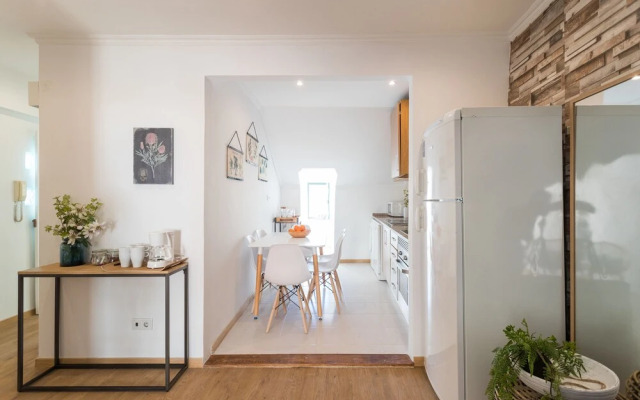 Rato Cozy 3BR w/balcony - by LU Holidays