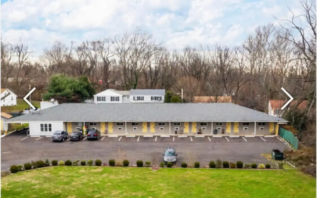 Scottish Inn and Suites