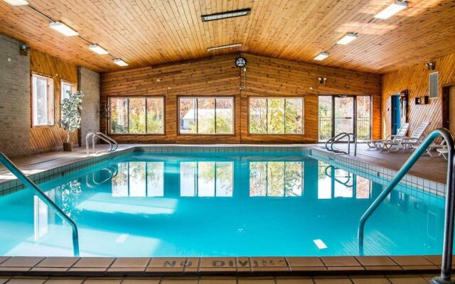 Quality Inn & Suites Munising