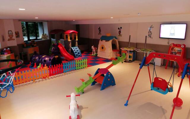 Taksim International Abant Palace Oteli