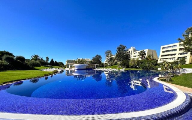 Alvor Paradise With Pool by Homing