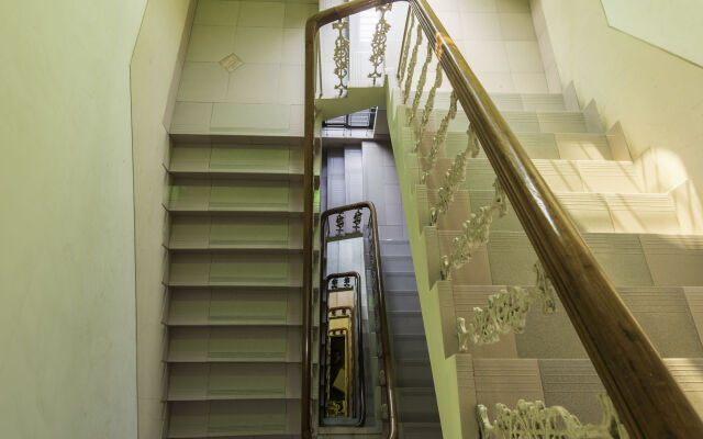 Babylon Garden Serviced Apartments