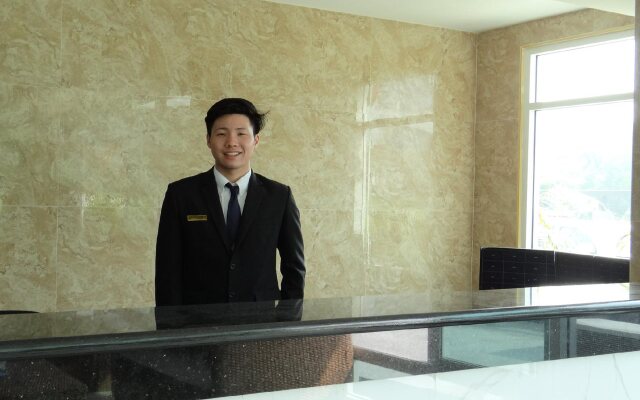 Infinity Holiday Inn Bangkok