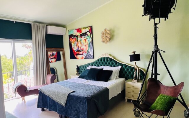 Palm View Guesthouse-Adults only