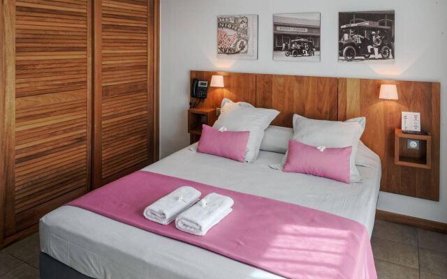 Le Saint Pierre Hotel