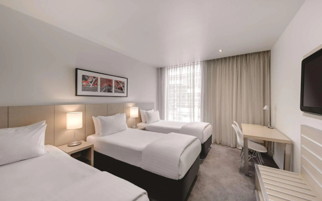 Travelodge Hotel Melbourne Docklands
