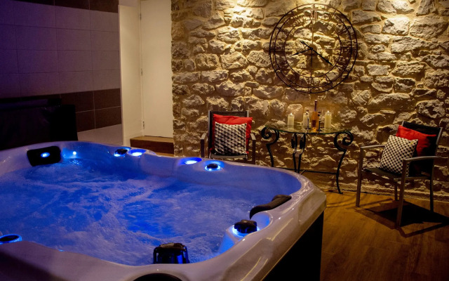 Hotel Aux Berges de l'Aveyron