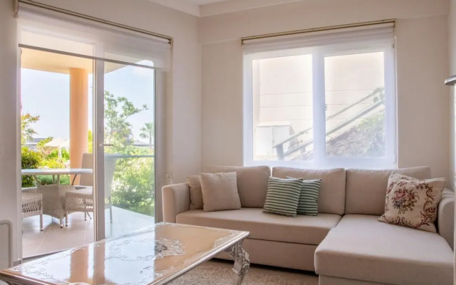 Comfortable Flat w Pool and Garden in Soke Aydin