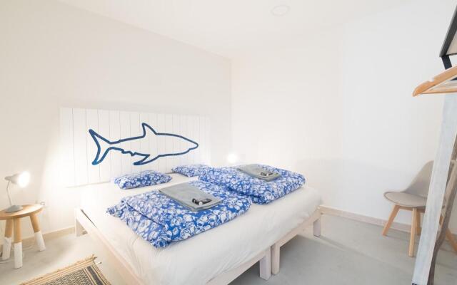 Хостел WOT Ericeira Surf Social