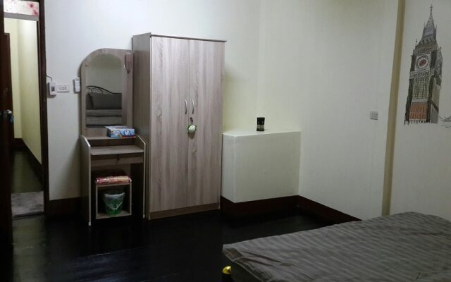 Green Box Hostel