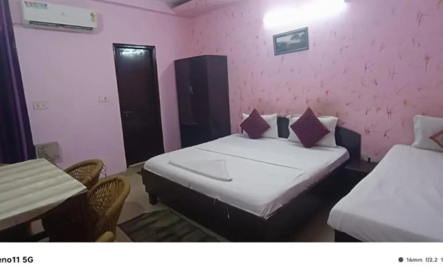 Airport Hotel Parikshit Palace