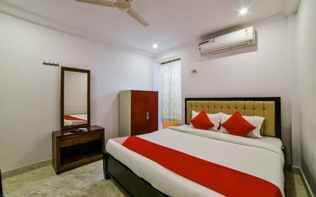 OYO 13251 Hotel Three Castles Deluxe