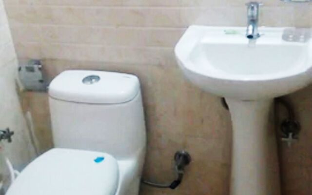 Goroomgo New Payal Mall Road Nainital