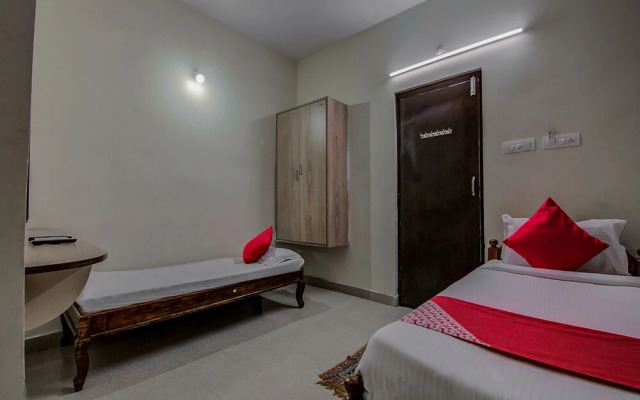 Silver Villa by OYO Rooms
