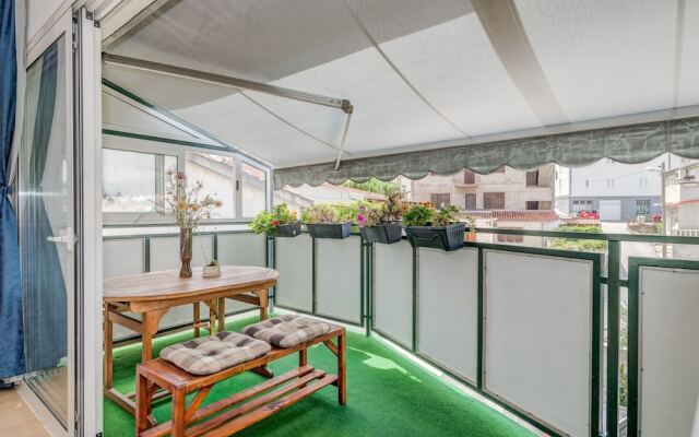 Spacious apartment Zvone with 3 balconies and parking