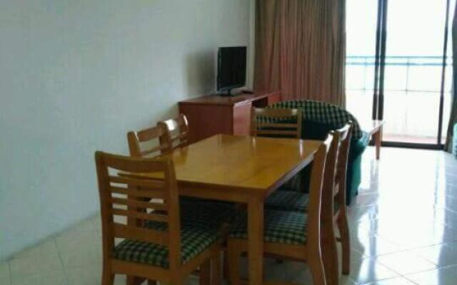 Lumut Apartment