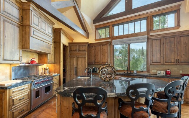 THE Pinnacle by Exceptional Stays
