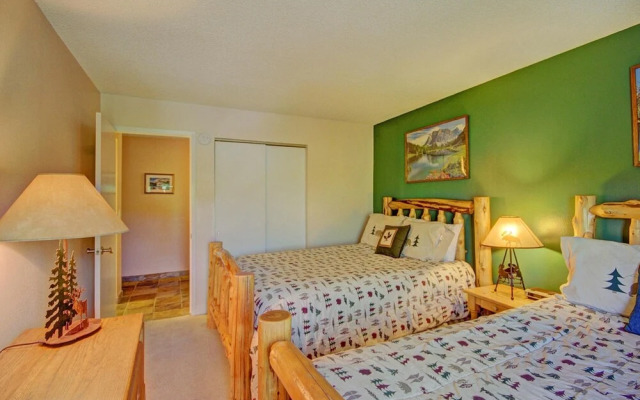 Sawmill 316 2 Br condo by RedAwning