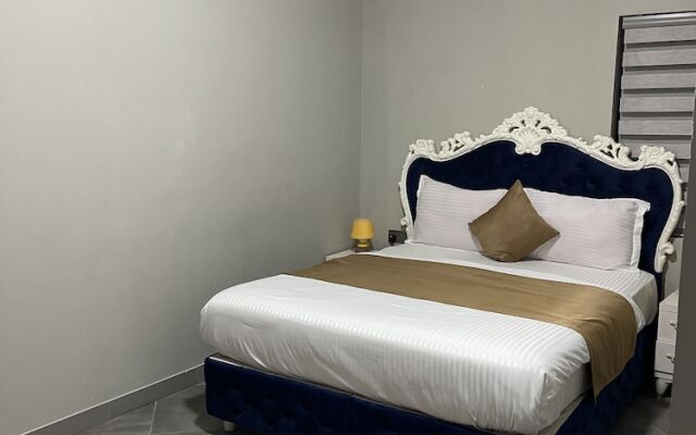 Midway Hotel