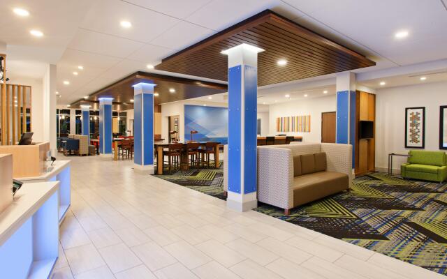 Holiday Inn Express And Suites Moses Lake, an IHG Hotel