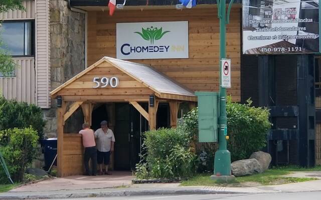 Chomedey Inn