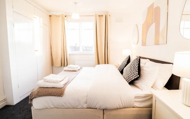 Lovely 3 Bedroom Maisonette