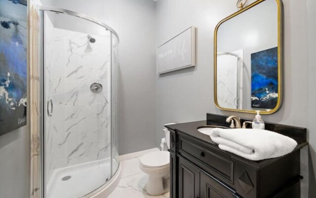 Old Montreal 4BR 2 Floors Loft Hotel