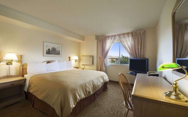 Travelodge Suites New Glasgow