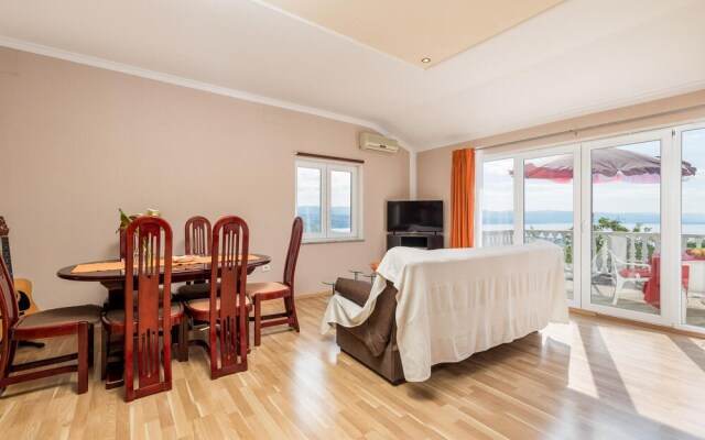 Beautiful Apartment in Lovran With Wifi and 1 Bedrooms