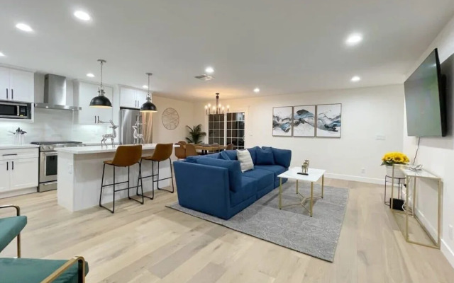 @ Marbella Lane - Contemporary Sophisticated Home