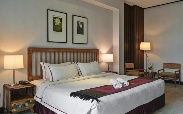 1825 Gallery Hotel